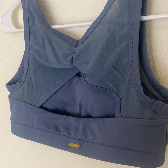 Cleo Harper Set of 3 sports bras Small blue, rose, black, gold - Picture 5 of 14